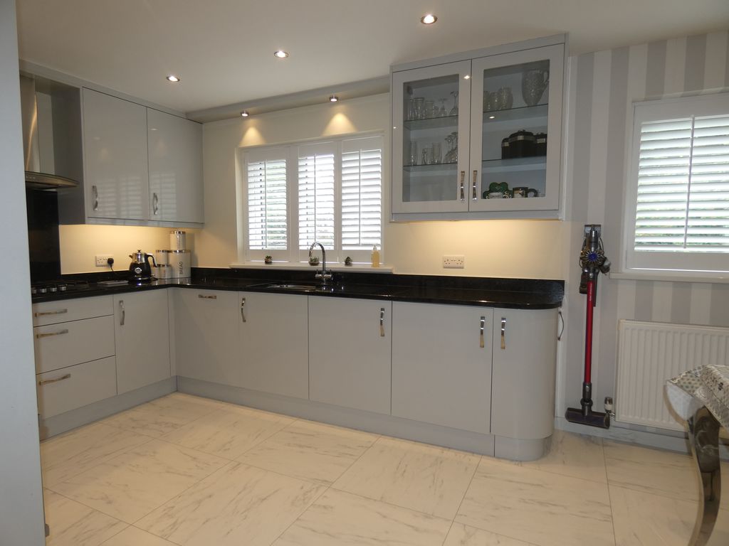 Kitchen-Diner- click for photo gallery